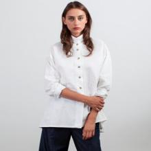 <p><span style="background-color: rgba(255, 255, 255, 0);">There has never been a time when white shirts weren't in vogue; they've always been a wardrobe staple. Most of the shirts here are classics and are available all year.</span></p>
<p><span style="background-color: rgba(255, 255, 255, 0);">We have tried to give an indication of whom each style would be best suited to. The dimensions are approximate as there may be slight variations in manufacture so are meant as a guideline only.</span></p>